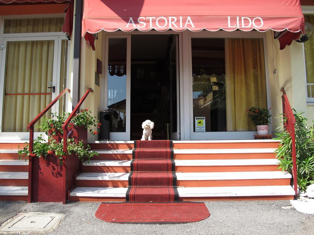 Hotel Astoria Lido سيرمِيوني المظهر الخارجي الصورة