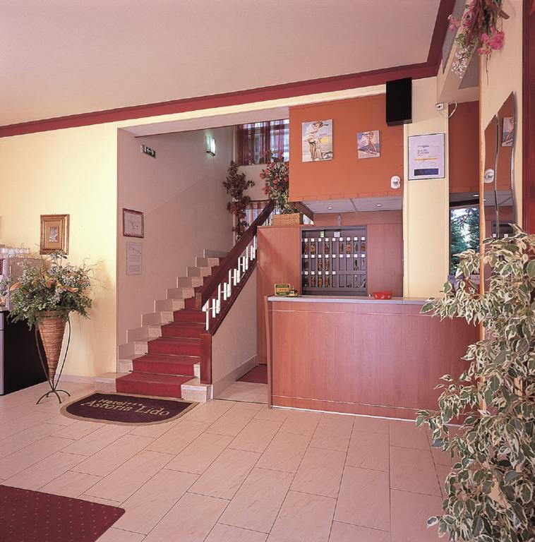 Hotel Astoria Lido سيرمِيوني المظهر الخارجي الصورة