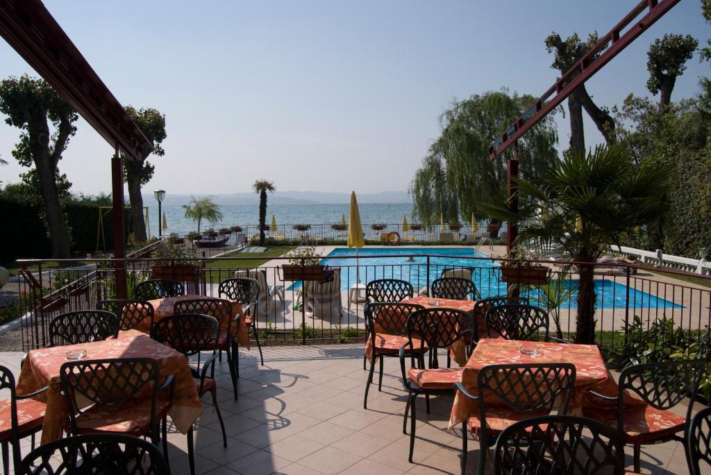 Hotel Astoria Lido سيرمِيوني المظهر الخارجي الصورة